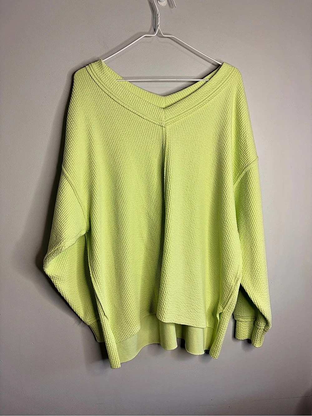 aerie Wonder Textured V-Neck Sweatshirt Green Medium
